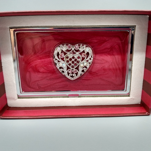 Vintage Heart jeweled credit card case - Picture 1 of 10
